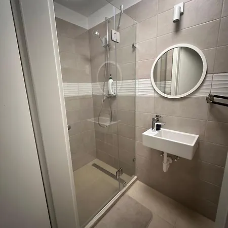 Infinite Lux Wellness Appartement *